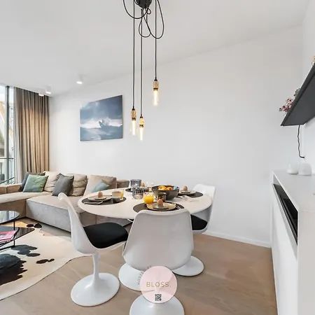 High Tides By Bloss - Duplex With Garage *